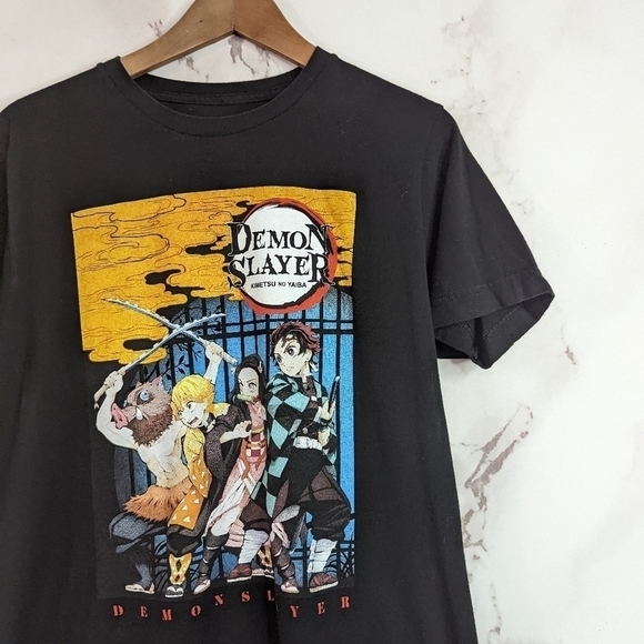 Hot Topic Tops - Crunchy Roll Demon Slayer T Shirt Kimetsu No Yaiba Womens Medium Black Season 1